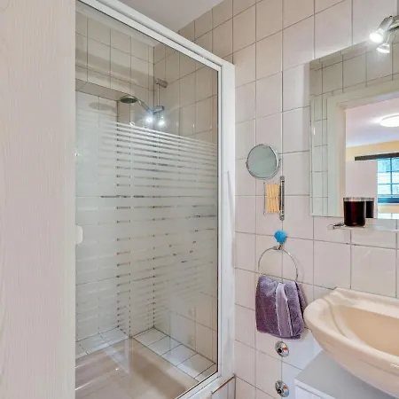 Apartment In Merschbach With Garden דירה *